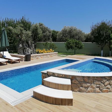 Villa Mata - 600M² With Private Pool And Jacuzzi Kalithies Luaran gambar